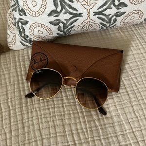 Round Ray Ban
